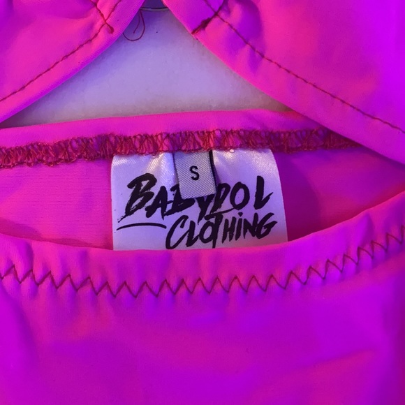 Neon Pink bodycon halter dress - Picture 3 of 3